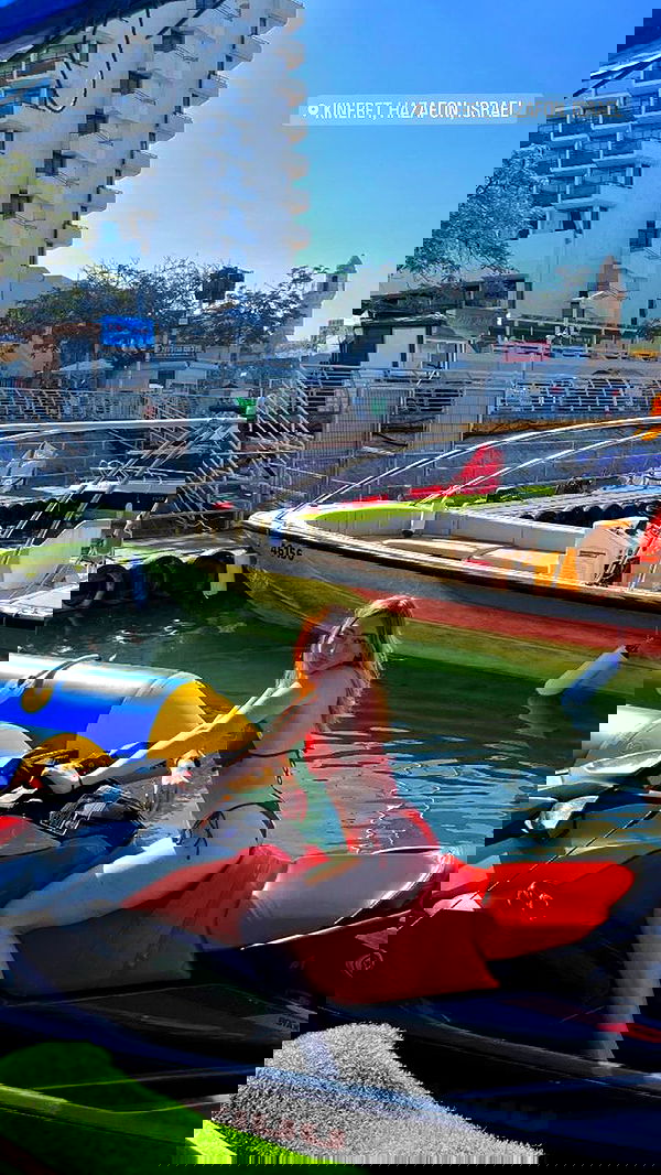 eveliniya eveliniya archive image