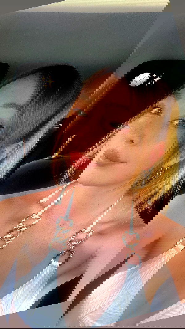 eveliniya eveliniya archive image