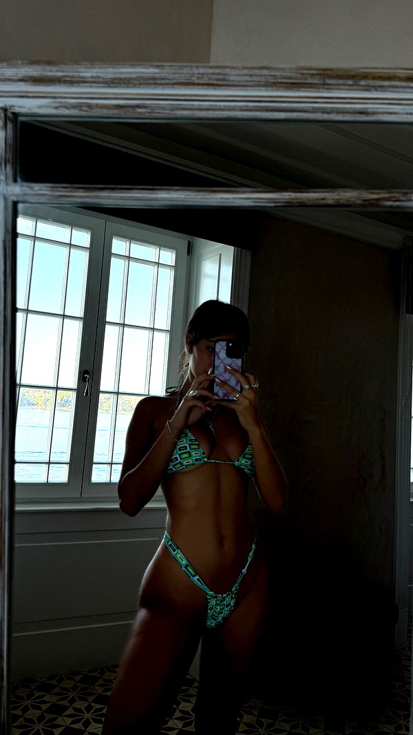 gal_laniado instagram image archive image