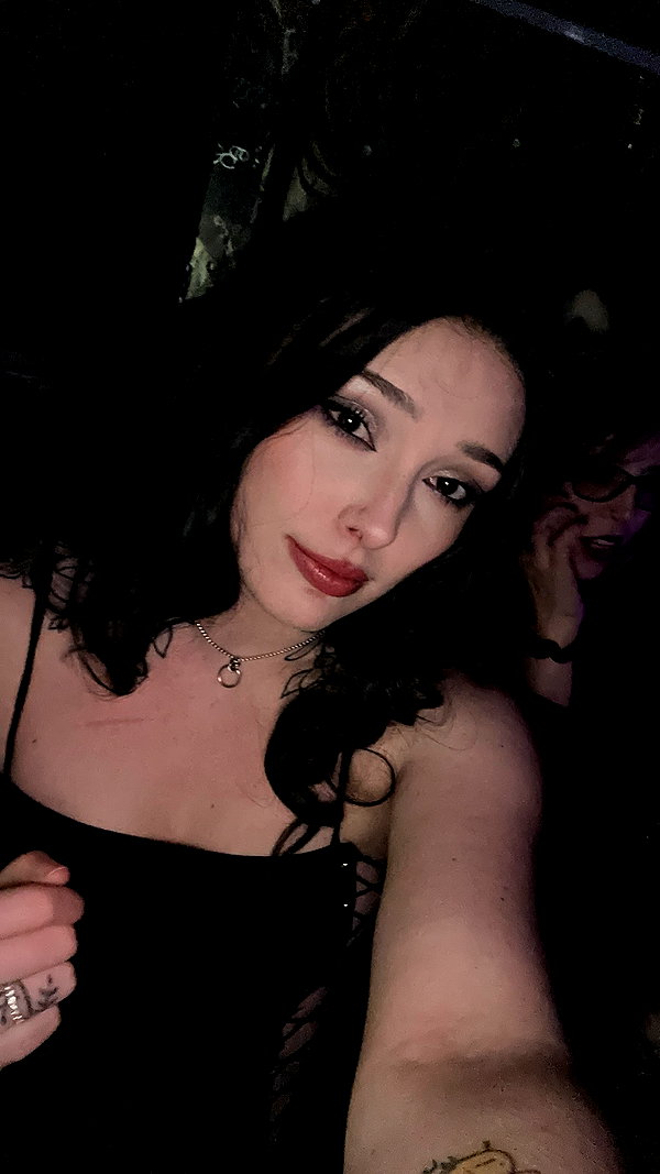 garden.variety.egirl instagram image archive image