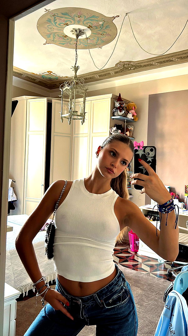 giulia.monico instagram image archive image