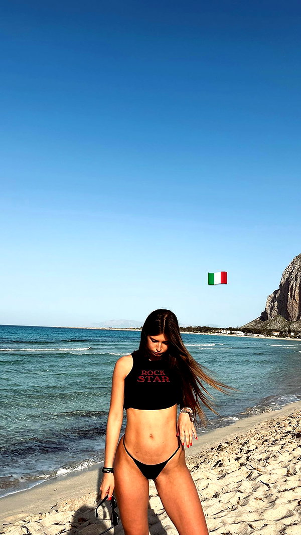 giulia.monico instagram image archive image