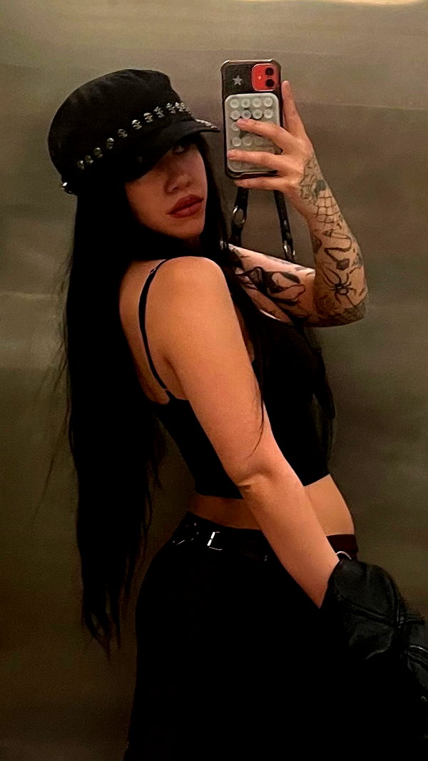 gothbabyygirl gothbabyygirl archive image