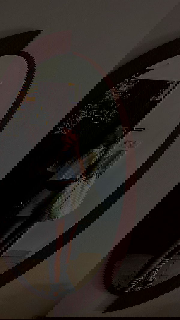 holllly.molly holllly.molly archive image