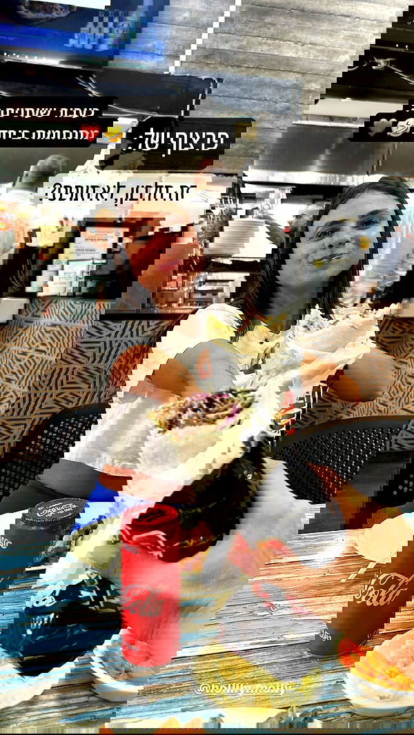 holllly.molly holllly.molly archive image