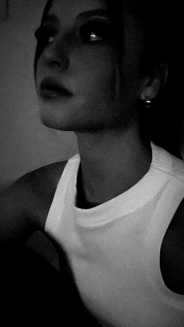 itshollynewton instagram image archive image