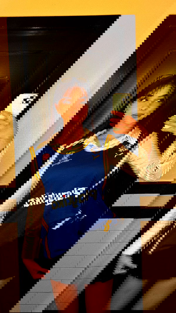 itsilanosh itsilanosh archive image