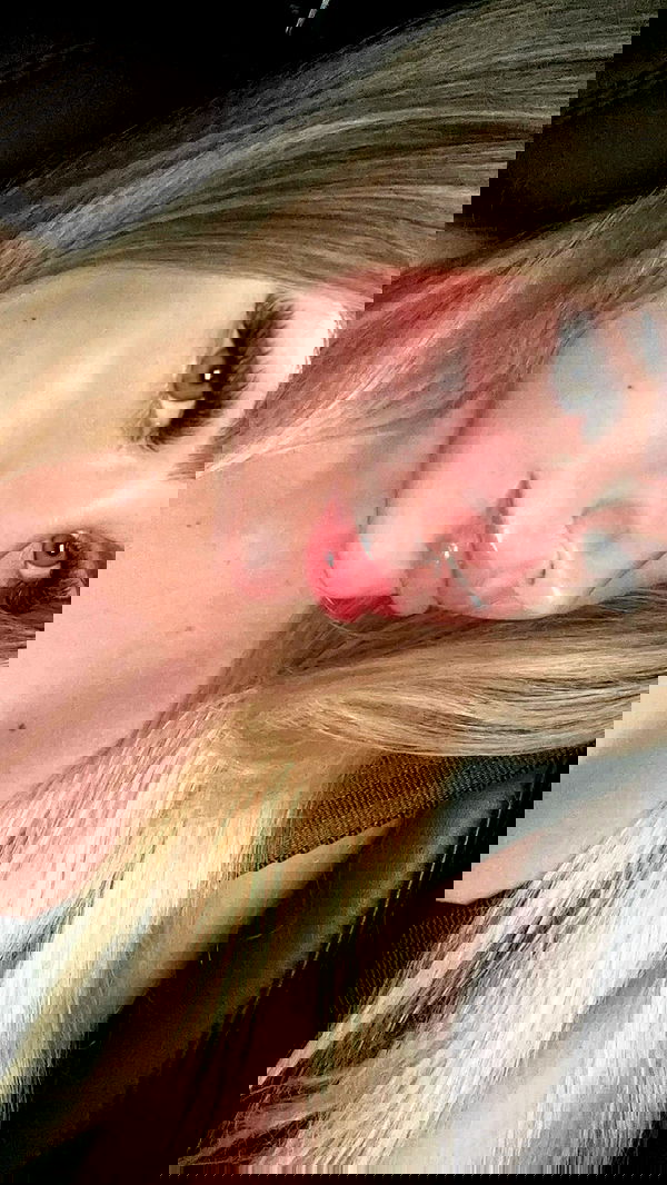 kaarolzx kaarolzx archive image