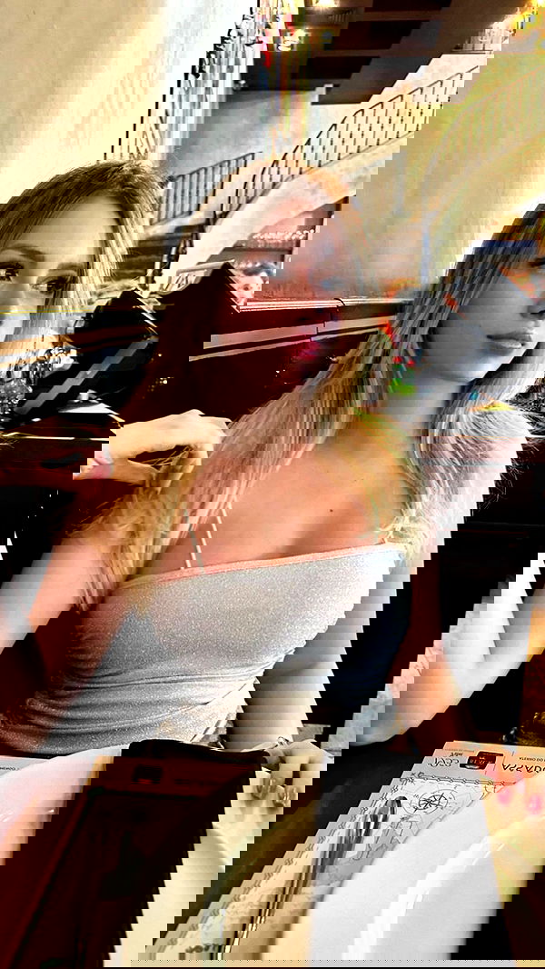 kaarolzx kaarolzx archive image