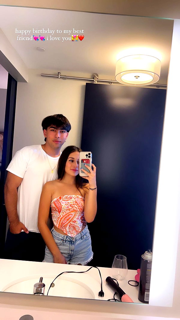 katiaarreolaa instagram image archive image