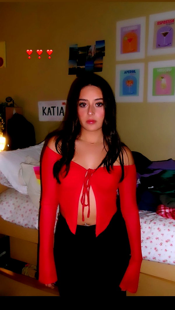 katiaarreolaa instagram image archive image