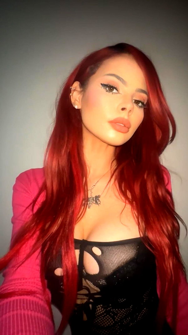 katiebellofficial instagram image archive image