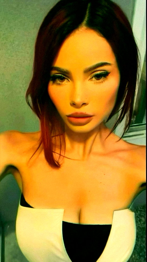 katiebellofficial instagram image archive image