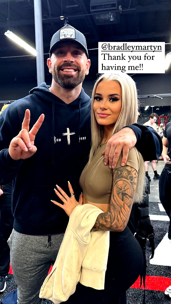 kenziee.scott instagram image archive image