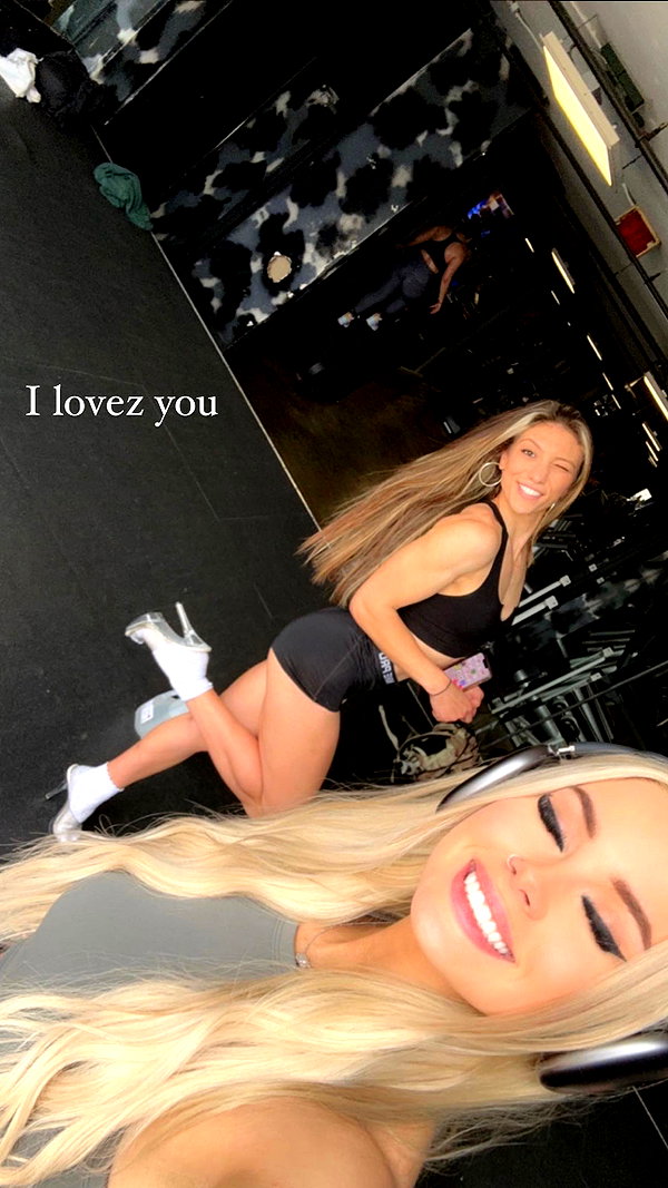 kenziee.scott instagram image archive image