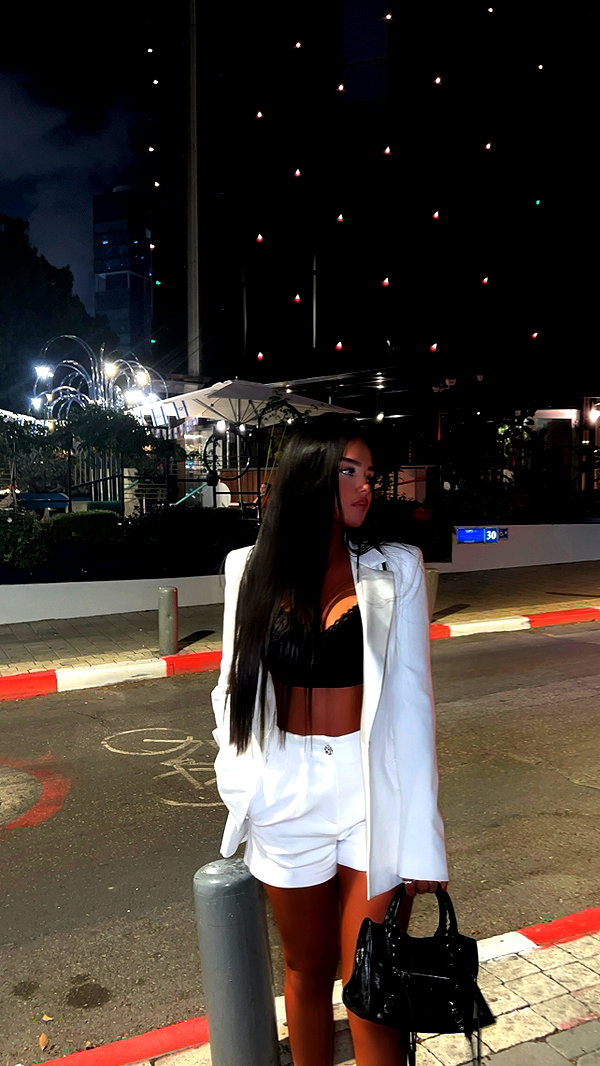 korin.lahiani instagram image archive image