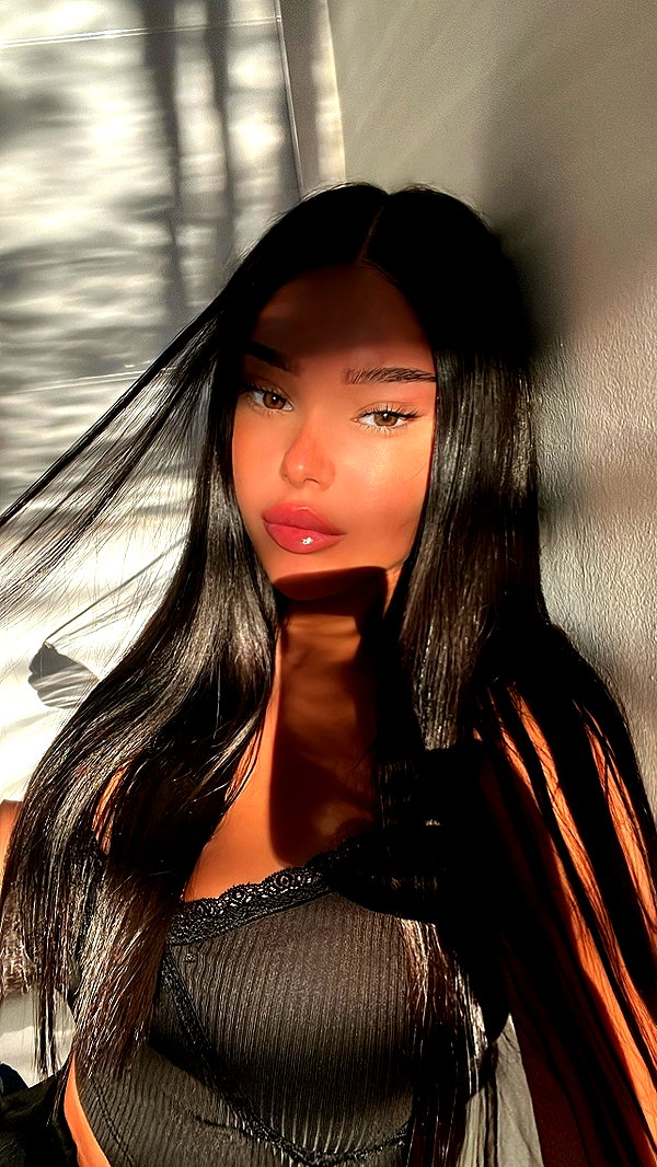korin.lahiani instagram image archive image