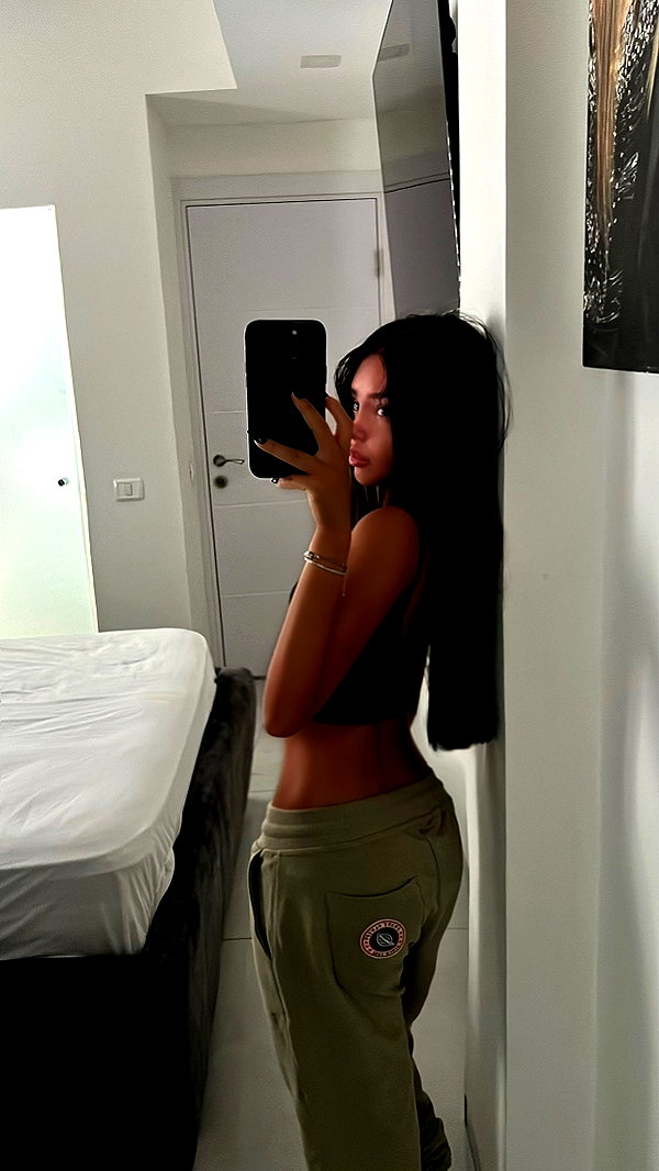 korin.lahiani instagram image archive image