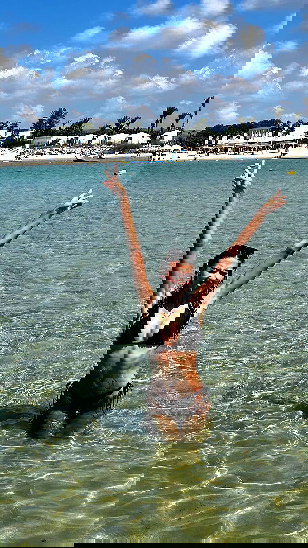 laluzone laluzone archive image