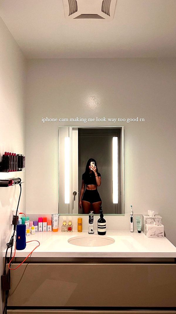 laurasaponara instagram image archive image