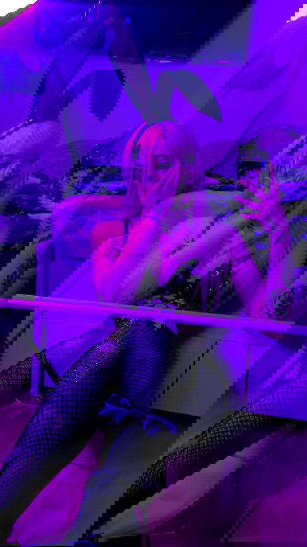 laurinchhhe image ~ Altpins