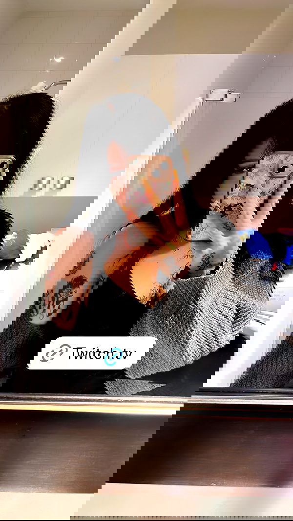 laurinchhhe image ~ Altpins