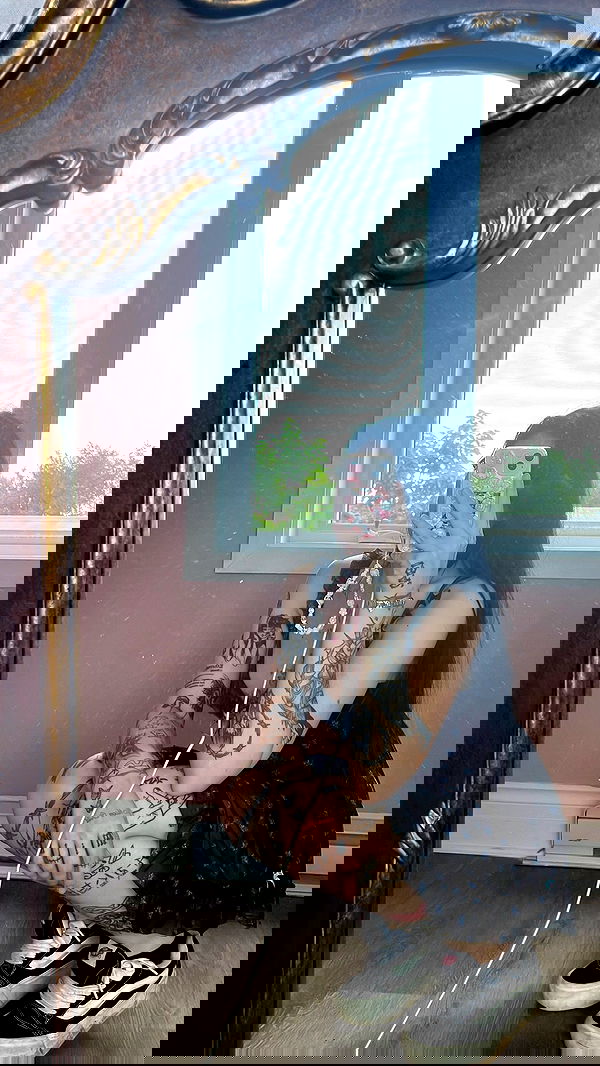 laurinchhhe image ~ Altpins