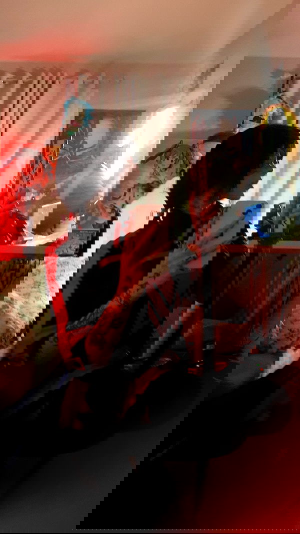 laurinchhhe image ~ Altpins