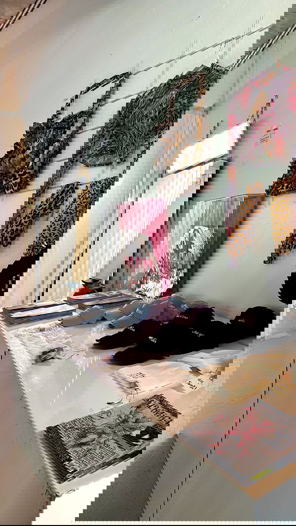 laurinchhhe image ~ Altpins