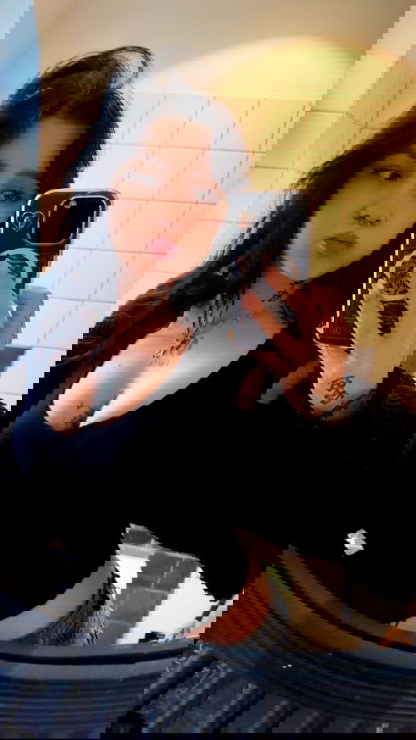 laurinchhhe image ~ Altpins