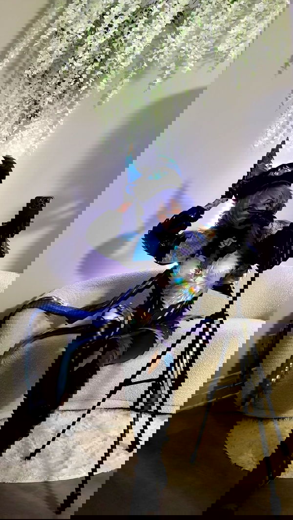 laurinchhhe image ~ Altpins