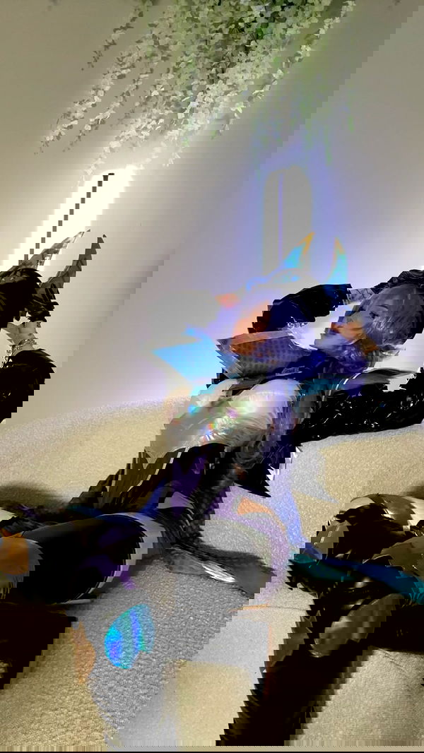 laurinchhhe image ~ Altpins