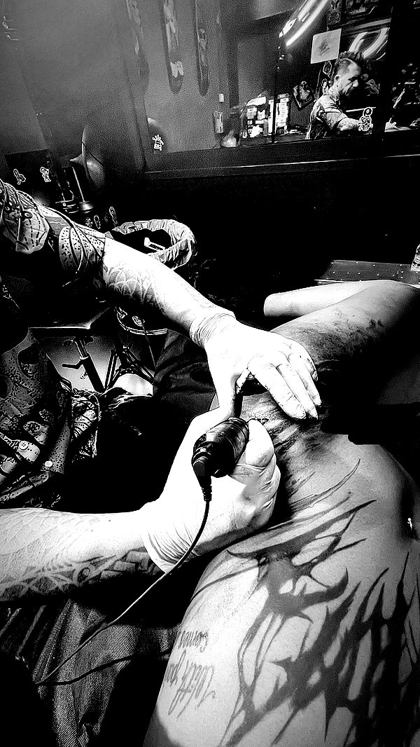 liiuuar liiuuar archive image