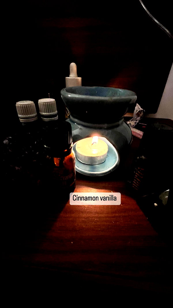 liiuuar instagram image archive image