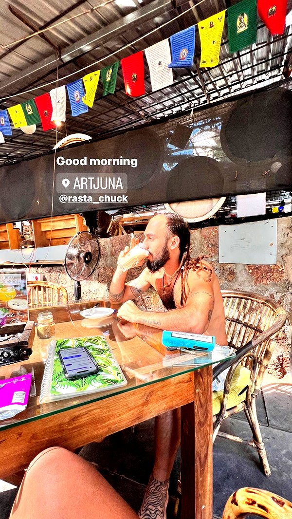 liiuuar instagram image archive image
