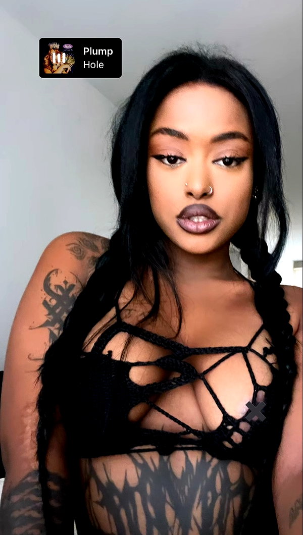 liiuuar instagram image archive image