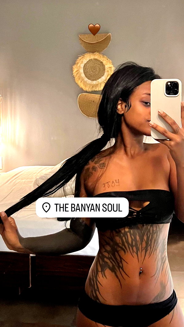 liiuuar instagram image archive image