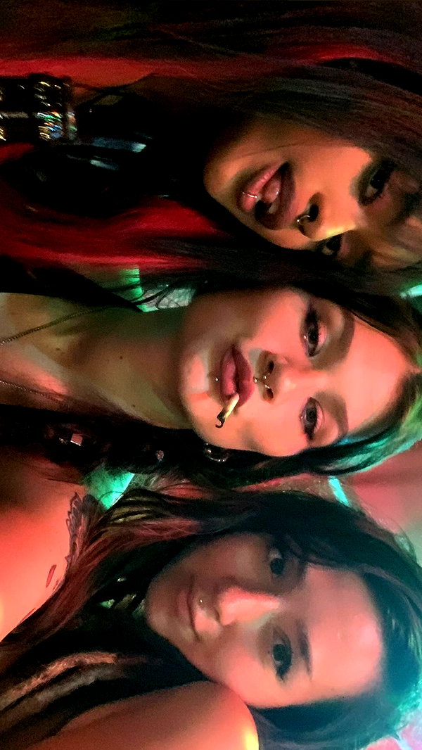 liiuuar instagram image archive image