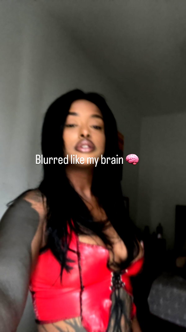 liiuuar instagram image archive image