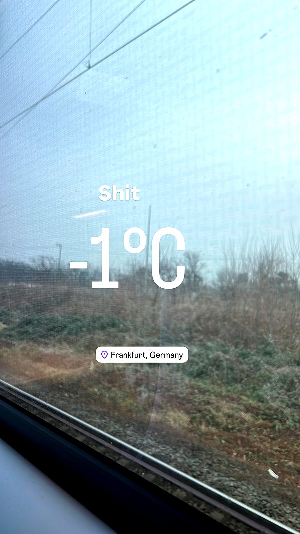 liiuuar instagram image archive image