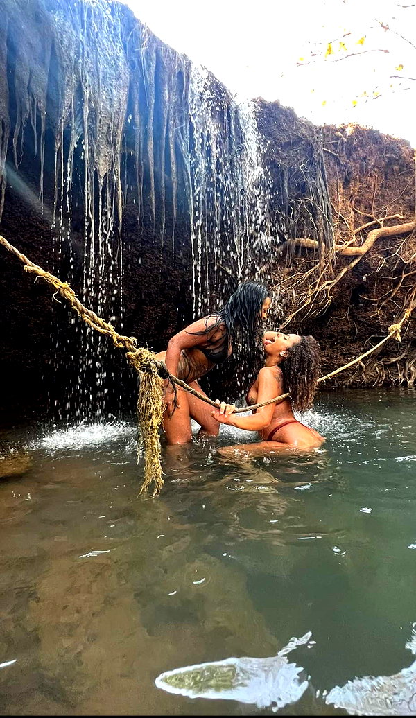 liiuuar instagram image archive image