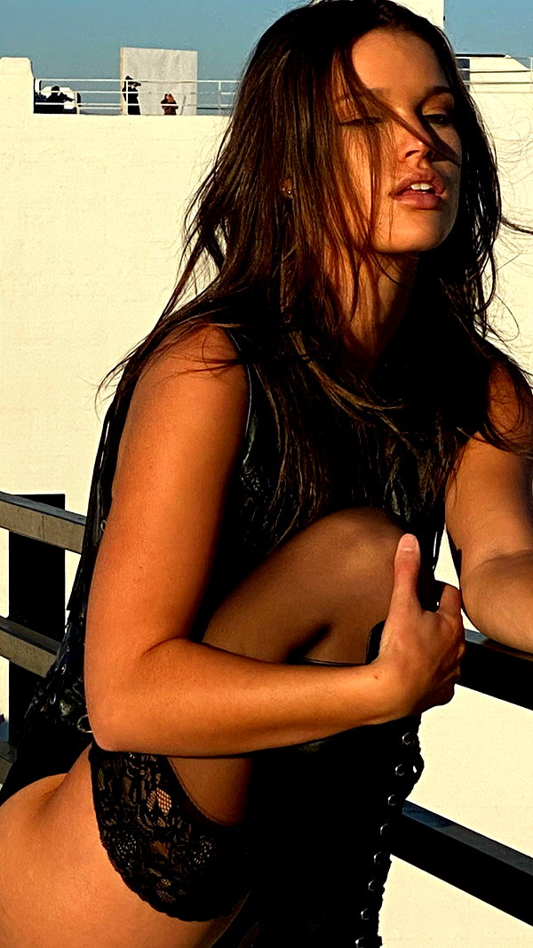 lillywestonn instagram image archive image