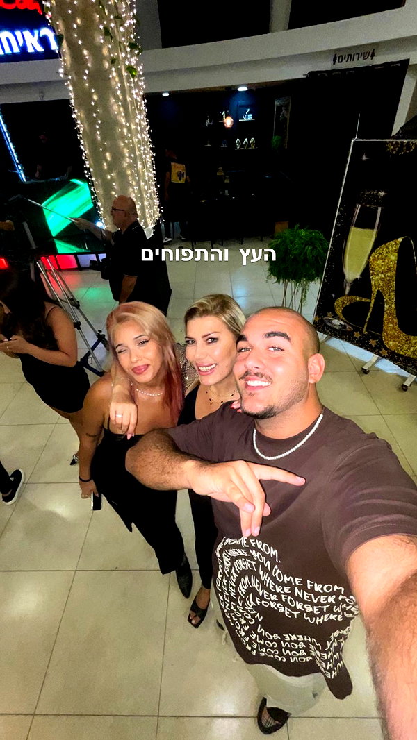 liori_hen instagram image archive image