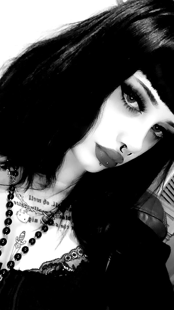 livindeadyaz livindeadyaz archive image