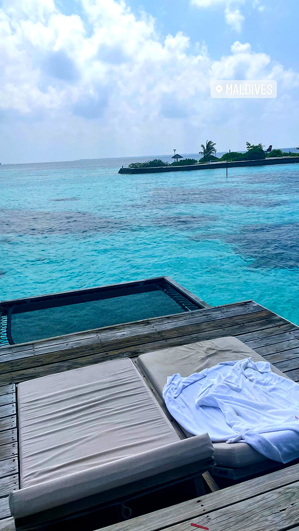 liya_manor_ instagram image archive image