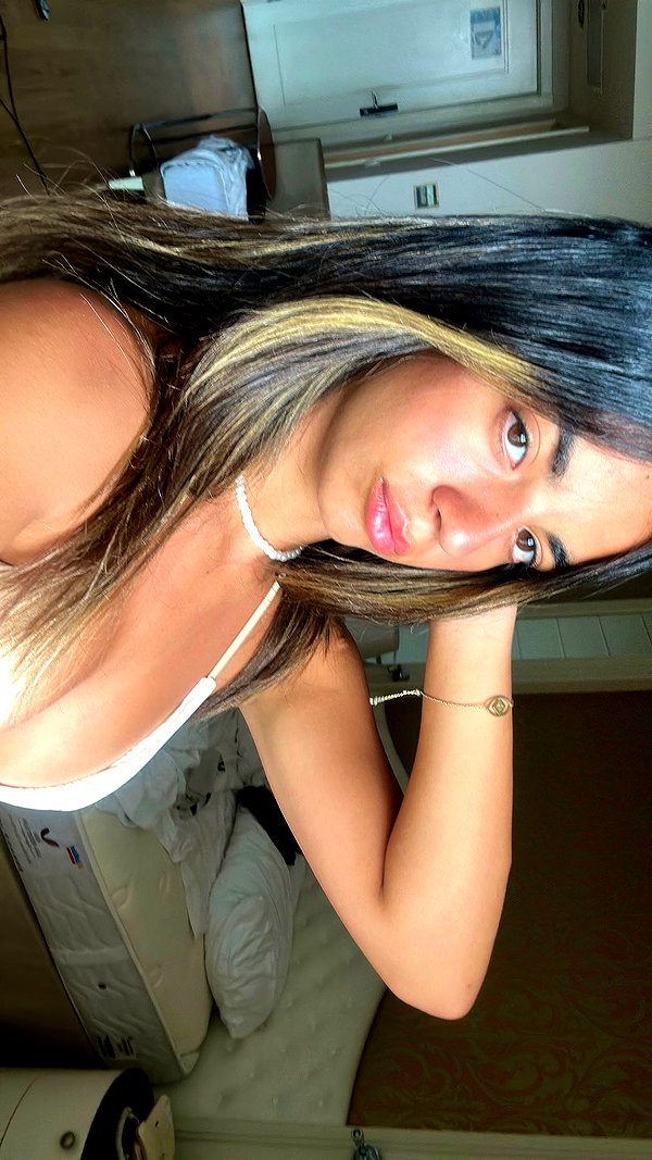 liya_manor_ instagram image archive image