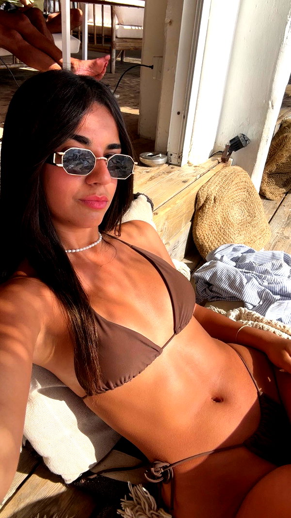 liya_manor_ instagram image archive image