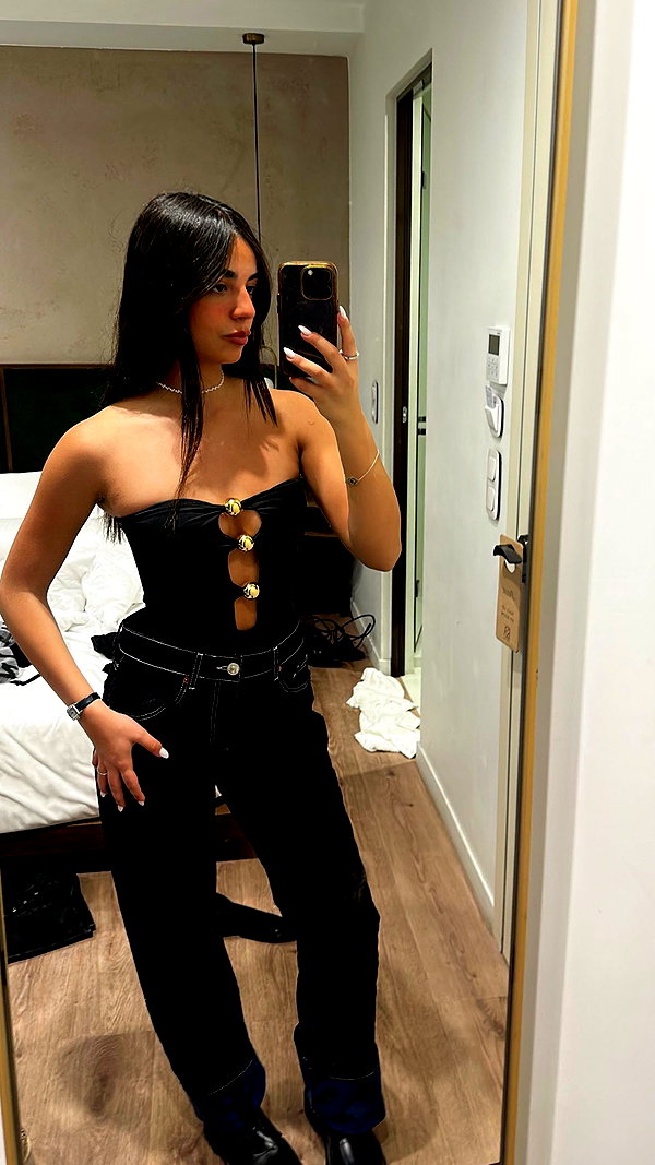 liya_manor_ instagram image archive image