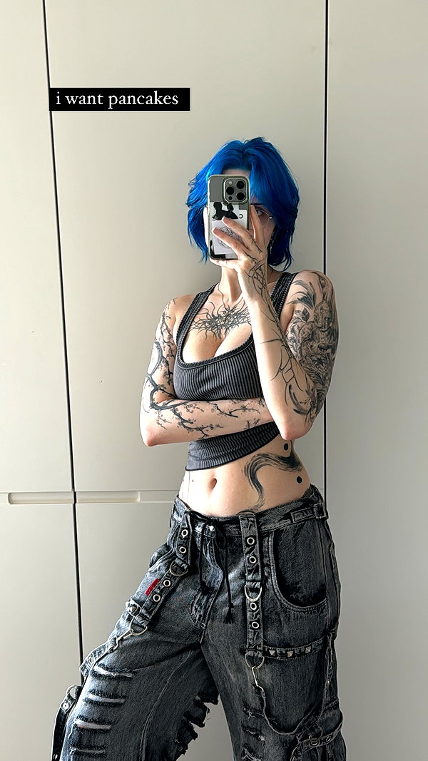lyracr0w0 instagram image archive image