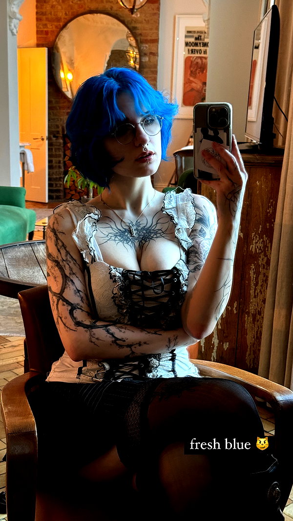lyracr0w0 instagram image archive image